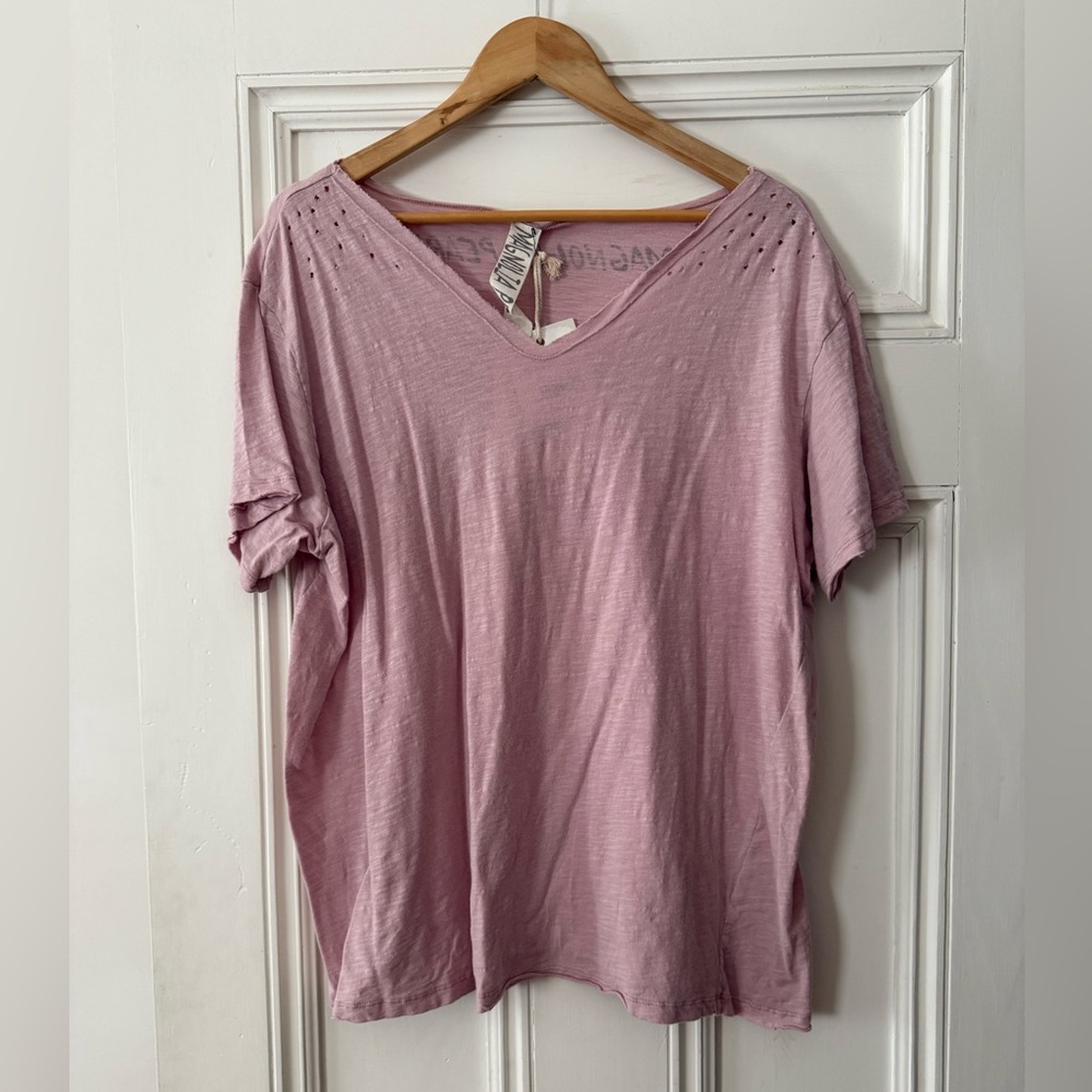 NWT Magnolia Pearl Europe V Neck Tee